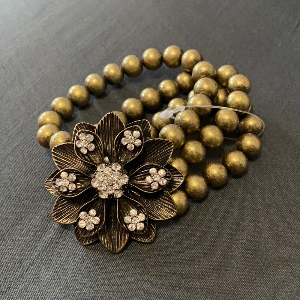 BEADED FLOWER BRACELET 🦋Bundle Only